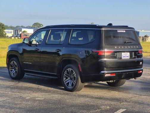Diamond Black Crystal Pearlcoat 2024 Jeep Wagoneer Series II 4x4
