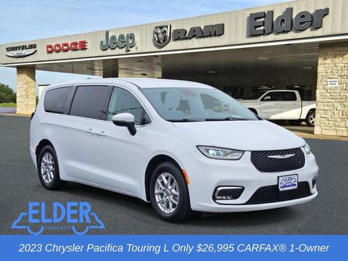 Bright White Clearcoat 2023 Chrysler Pacifica Touring L