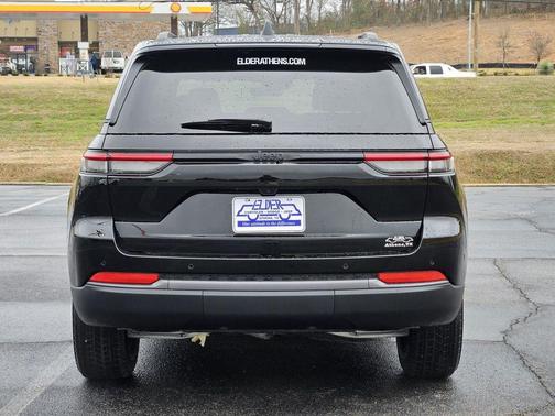 2026 Jeep Grand Cherokee Altitude