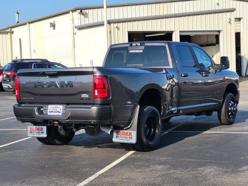 2025 RAM 3500 Lone Star Crew Cab 4x4 8' Box