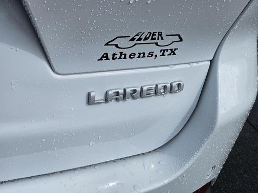 Bright White Clearcoat 2026 Jeep Grand Cherokee L Laredo