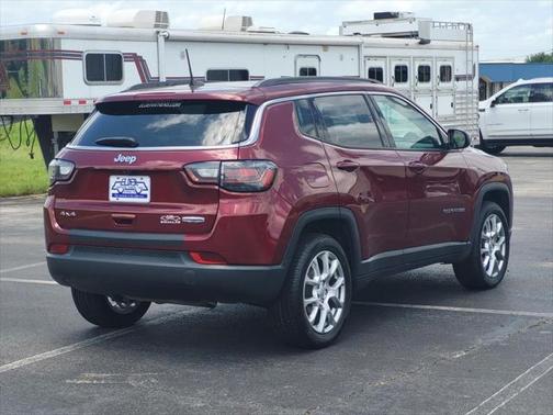 2022 Jeep Compass Latitude Lux