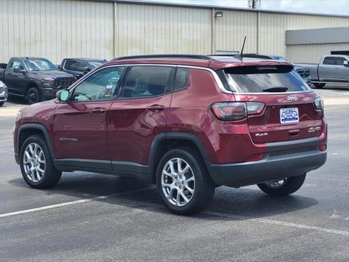 2022 Jeep Compass Latitude Lux