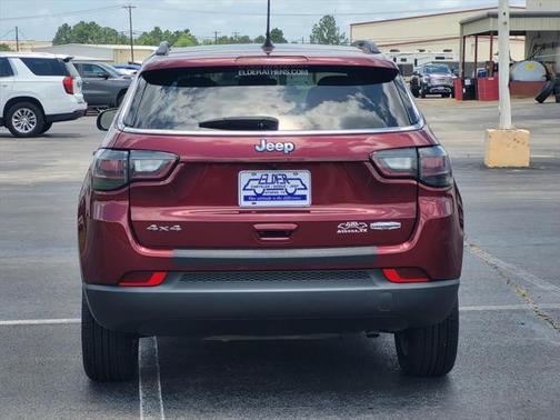 2022 Jeep Compass Latitude Lux