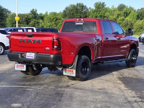 Molten Red Pearlcoat 2026 RAM 3500 Tradesman Crew Cab 4x4 8' Box