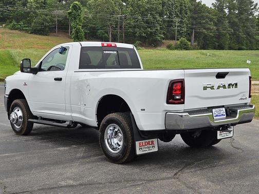 Bright White Clearcoat 2026 RAM 3500 Tradesman Regular Cab 4x4 8' Box