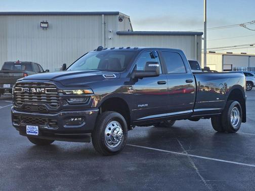 2026 RAM 3500 Lone Star Crew Cab 4x4 8' Box