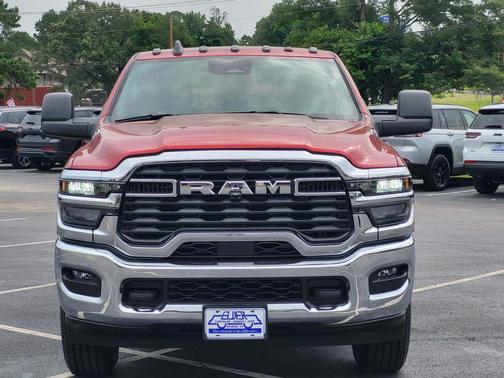 2025 RAM 2500 Tradesman Crew Cab 4x4 6'4' Box