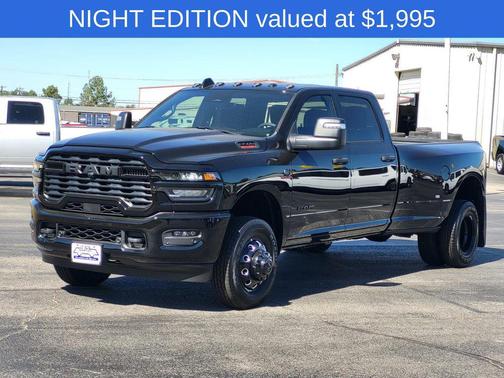2025 RAM 3500 Lone Star Crew Cab 4x4 8' Box