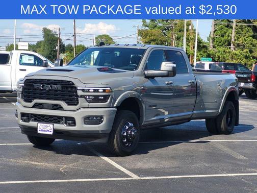 2025 RAM 3500 Limited Crew Cab 4x4 8' Box