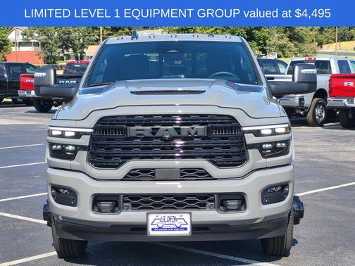 2025 RAM 3500 Limited Crew Cab 4x4 8' Box