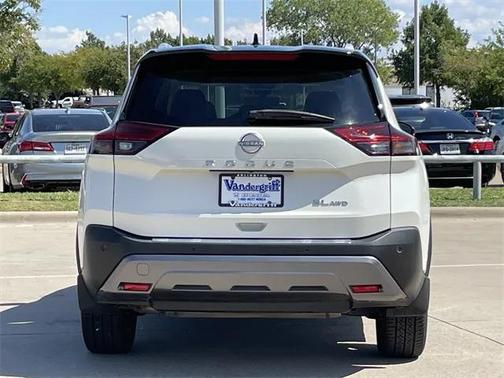 2022 Nissan Rogue SL