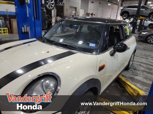 Pepper White 2015 MINI Hardtop Cooper