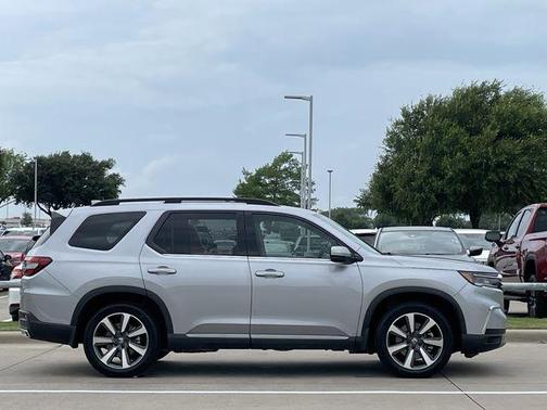 Green 2024 Honda Pilot Touring 8-Passenger