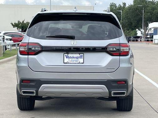 Green 2024 Honda Pilot Touring 8-Passenger