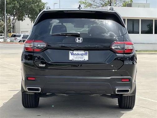 2023 Honda Pilot 2WD Sport