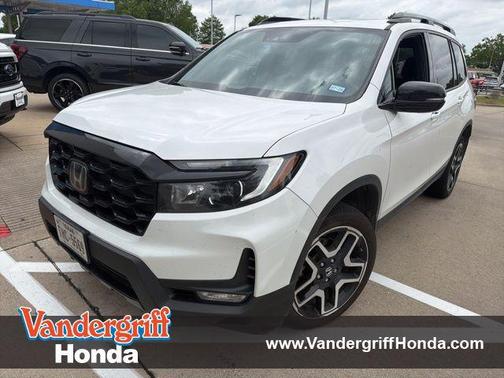 Platinum White Pearl 2023 Honda Passport AWD Elite