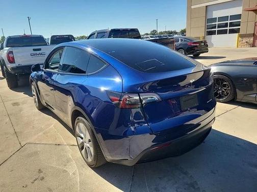 2024 Tesla Model Y Long Range Dual Motor All-Wheel Drive