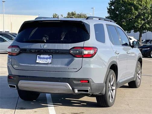 2024 Honda Pilot Touring 8-Passenger