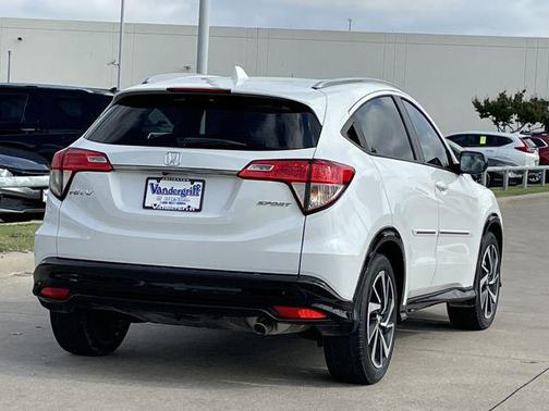 Platinum White Pearl 2019 Honda HR-V Sport