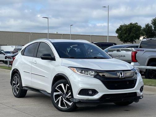 Platinum White Pearl 2019 Honda HR-V Sport
