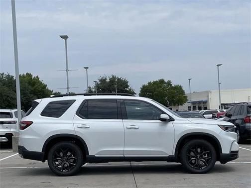 2025 Honda Pilot Touring 8-Passenger