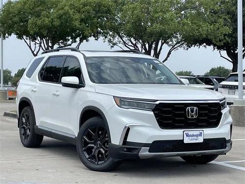 2025 Honda Pilot Touring 8-Passenger