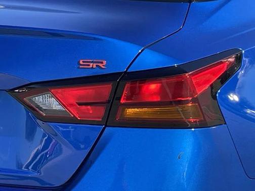 2025 Nissan Altima SR FWD