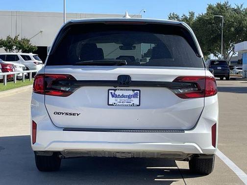Platinum White Pearl 2025 Honda Odyssey EX-L