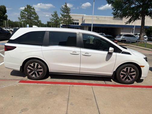 Platinum White Pearl 2025 Honda Odyssey EX-L