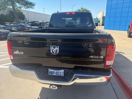 Brilliant Black Crystal Pearlcoat 2018 RAM 1500 Big Horn