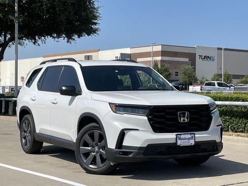 Platinum White Pearl 2025 Honda Pilot Sport