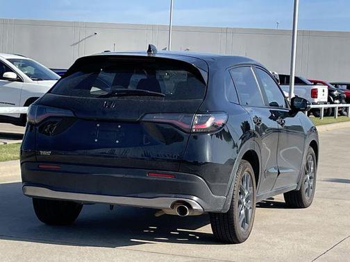 Crystal Black Pearl 2025 Honda HR-V AWD Sport