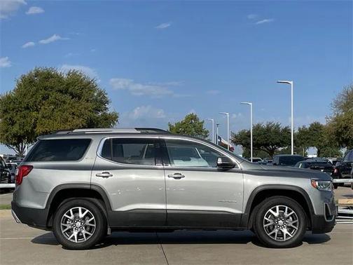 2023 GMC Acadia AWD SLT