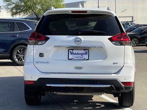 Glacier White 2019 Nissan Rogue SV
