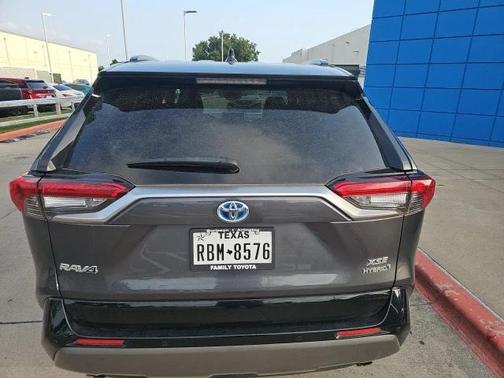 2021 Toyota RAV4 Hybrid SE