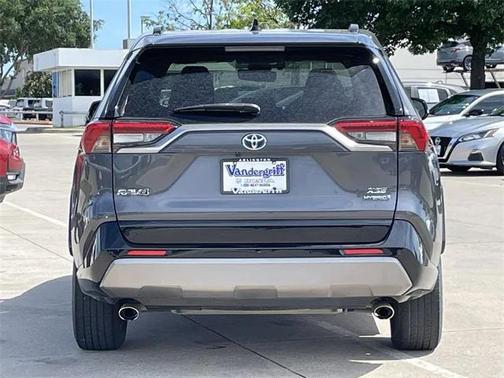 2021 Toyota RAV4 Hybrid SE