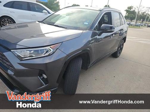 2021 Toyota RAV4 Hybrid SE
