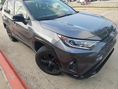 2021 Toyota RAV4 Hybrid SE