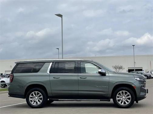 2023 Chevrolet Suburban Premier