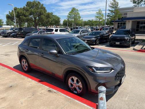 Modern Steel Metallic 2025 Honda HR-V LX