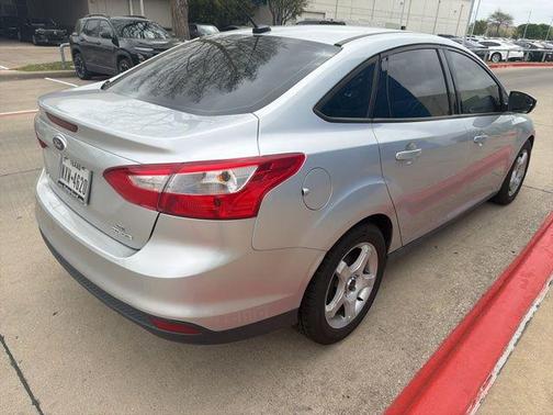 Ingot Silver 2014 Ford Focus SE