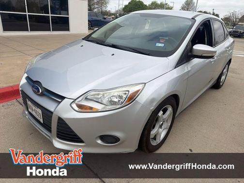 Ingot Silver 2014 Ford Focus SE