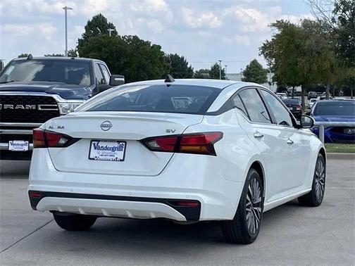 2023 Nissan Altima 2.5 SV