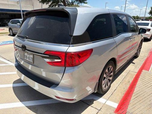 Lunar Silver Metallic 2024 Honda Odyssey EX-L