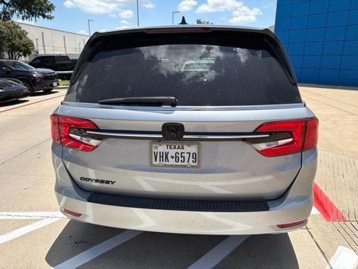 Lunar Silver Metallic 2024 Honda Odyssey EX-L