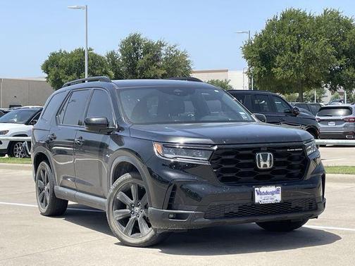 Crystal Black Pearl 2025 Honda Pilot Black Edition