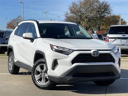 2024 Toyota RAV4 Hybrid XLE