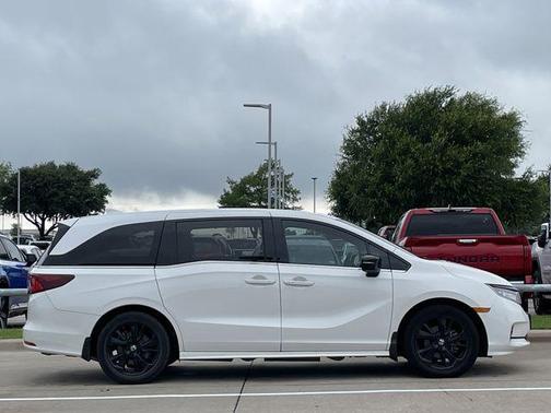Platinum White Pearl 2023 Honda Odyssey Sport