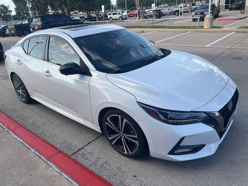 Aspen White TriCoat Pearl 2022 Nissan Sentra SR